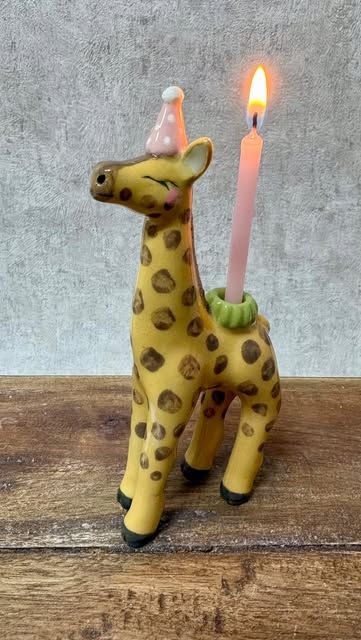 Giraffe als Kerzenhalter